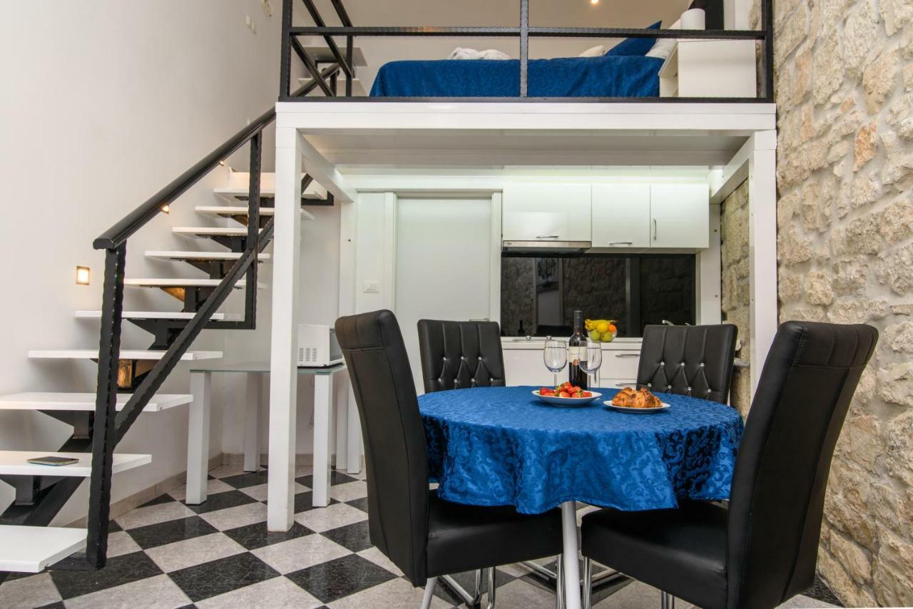Studio Apartman Rea Trogir Exterior photo