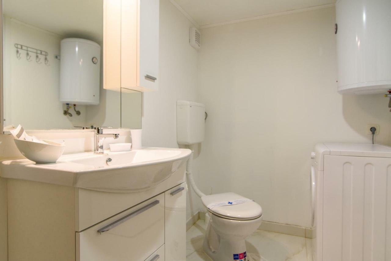 Studio Apartman Rea Trogir Exterior photo